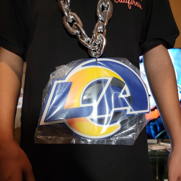 LOS ANGELES RAMS BALLER CHROME 18INCH CHAIN 8INCH LOGO REPRESENT - Picture 2 of 2